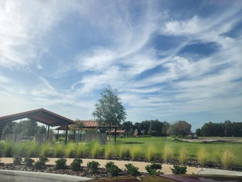 Foto del edificio - 1989 Egret Meadows Ave