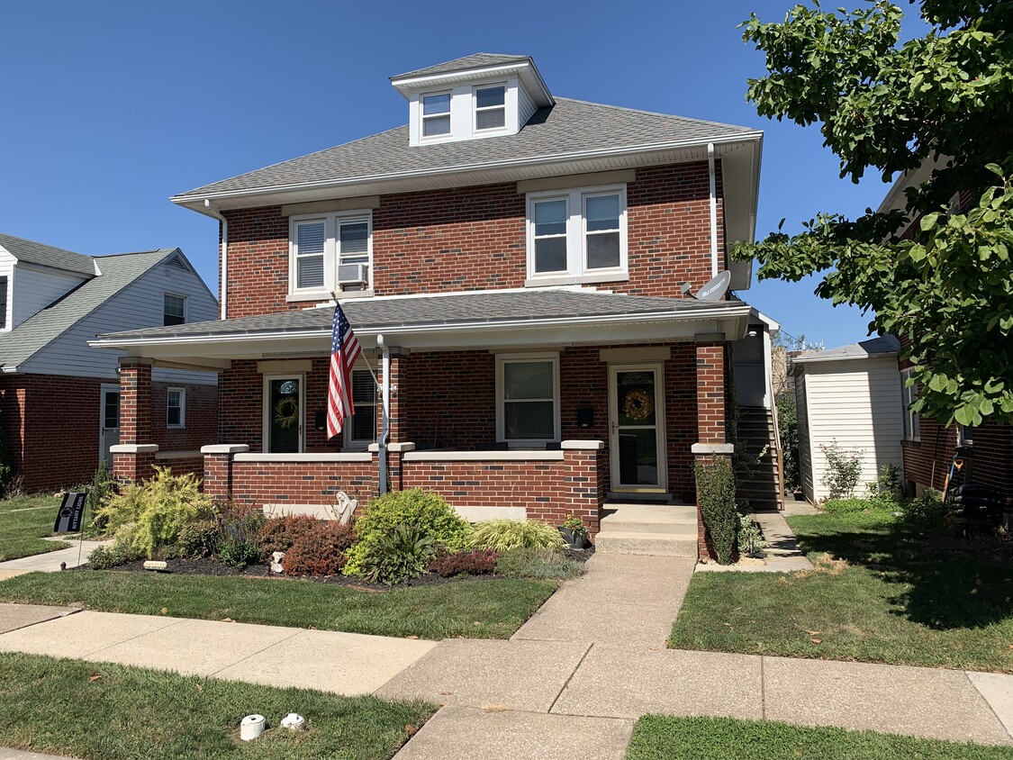 Exterior - 217 W Granada Ave