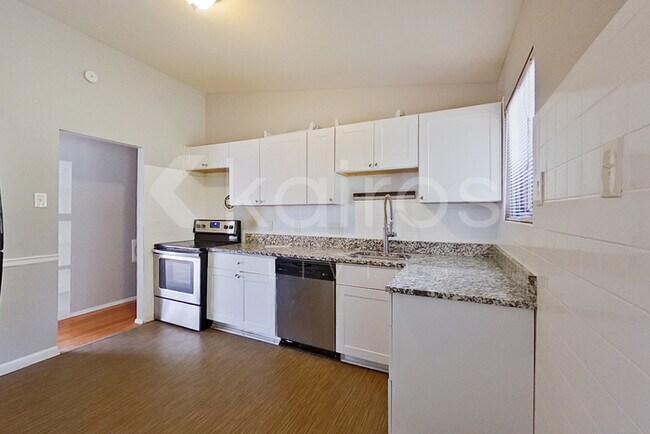 Foto del edificio - 425 St Edward Ln