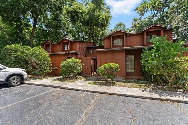 Building Photo - 917 SW 56th Terrace