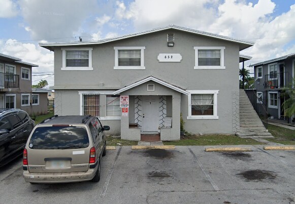 Foto del edificio - 652 SW 4th St