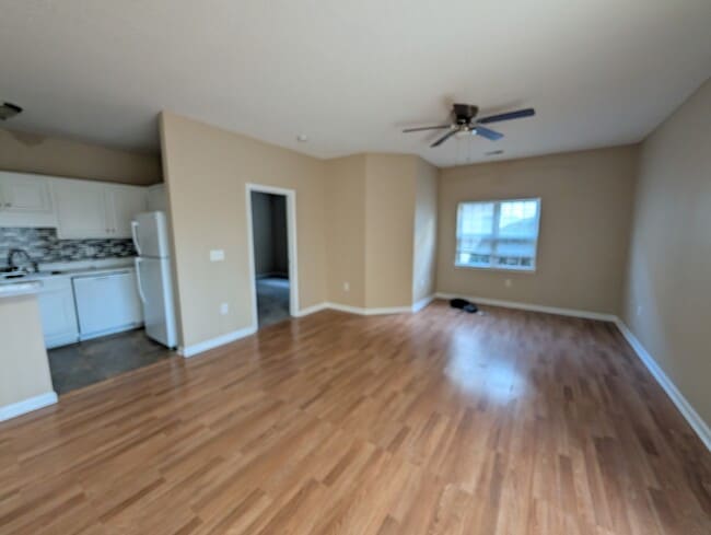 Living Room - 4405 Sweetwater Blvd