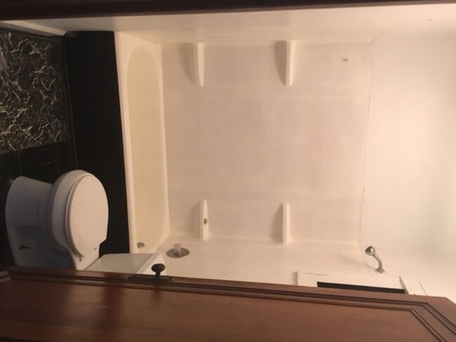 Building Photo - 1 bed/1 bath APT just south of downtown