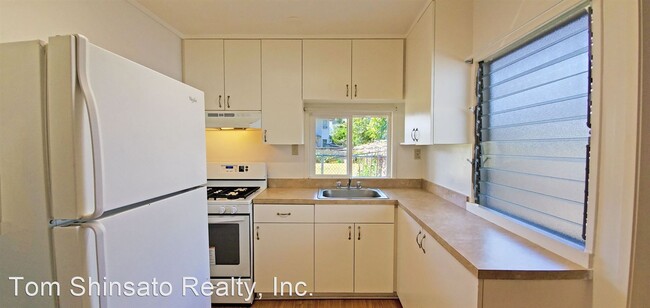 Building Photo - 1627 Nuuanu Ave