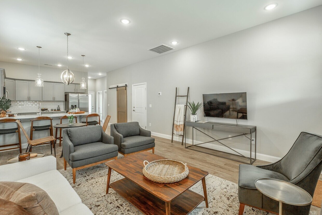 Modern 4 Bedroom Home in Red Bank - Modern 4 Bedroom Home in Red Bank