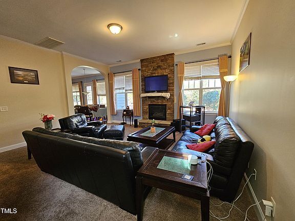Building Photo - Build Equity While Leasing - Lease and Own...
