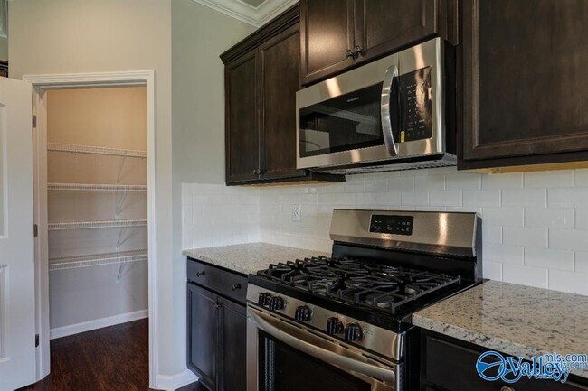 Foto del edificio - 128 Oak Fletcher Dr
