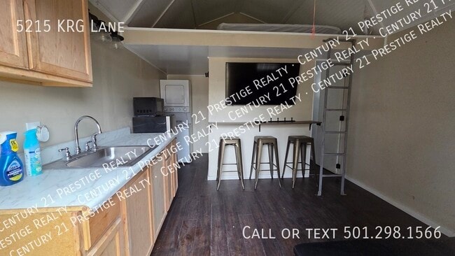 Building Photo - 5215 Krg Ln