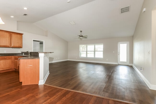 Foto del edificio - 4258 SW Tuscol St