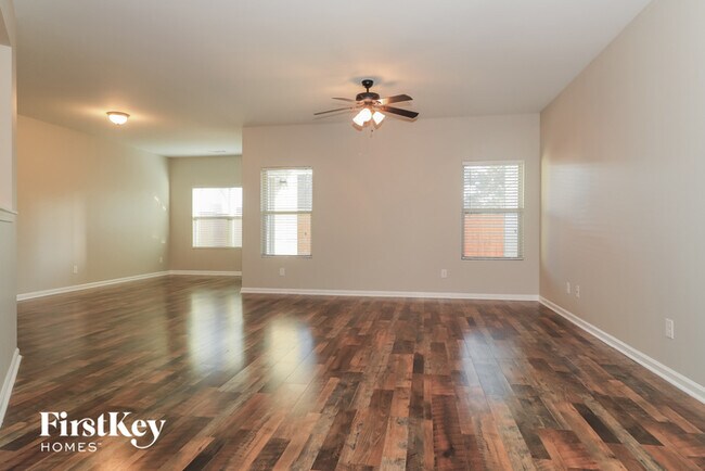 Building Photo - 109 Caledonian Cir