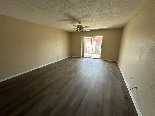 Photo - 198 Joel Blvd Townhome