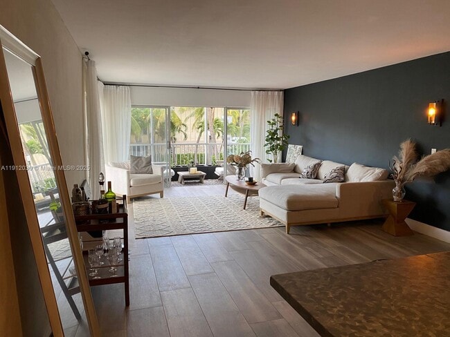 Building Photo - 550 Ocean Dr