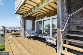Building Photo - 1401 Harbour Cove