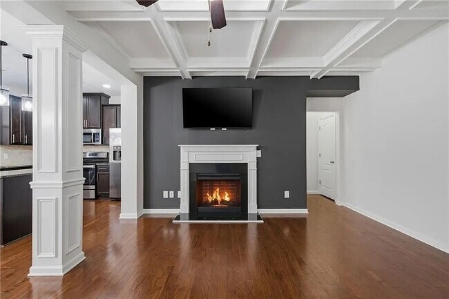 Building Photo - Room in Townhome on Paxton Dr SW
