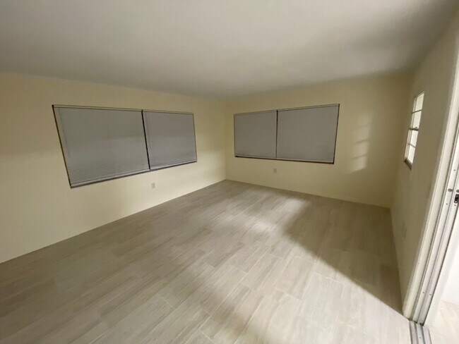 Foto del edificio - 2/2 0range City