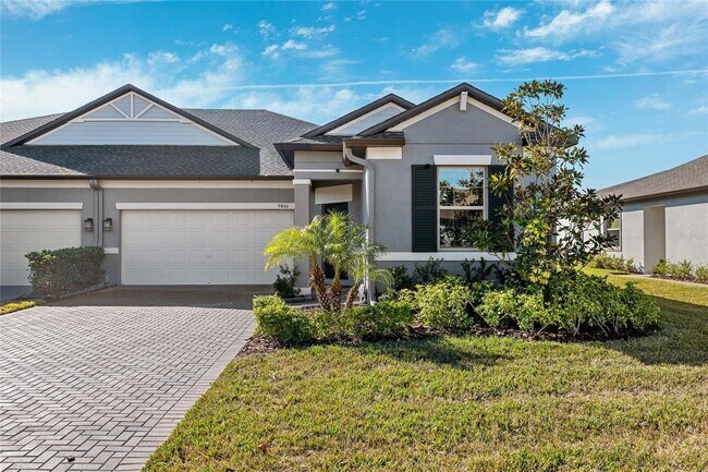 Foto del edificio - 9846 Red Bay Lp