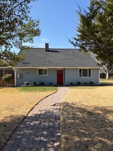 Building Photo - 330 Compton Ave