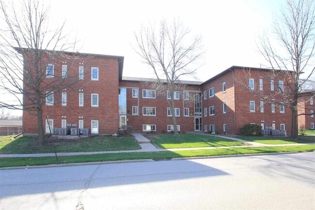 Building - 126 Grandview Court