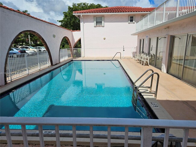 Building Photo - 11131 Royal Palm Blvd