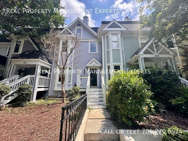 Photo - 310 W 10th St Townhome