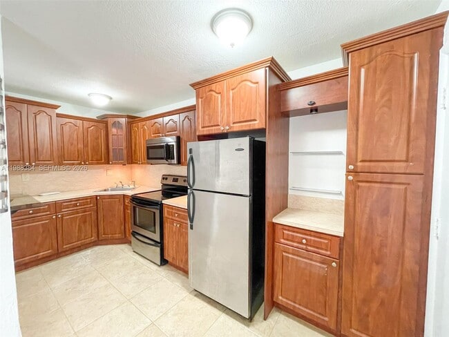 Foto del edificio - 4450 SW 67th Ave