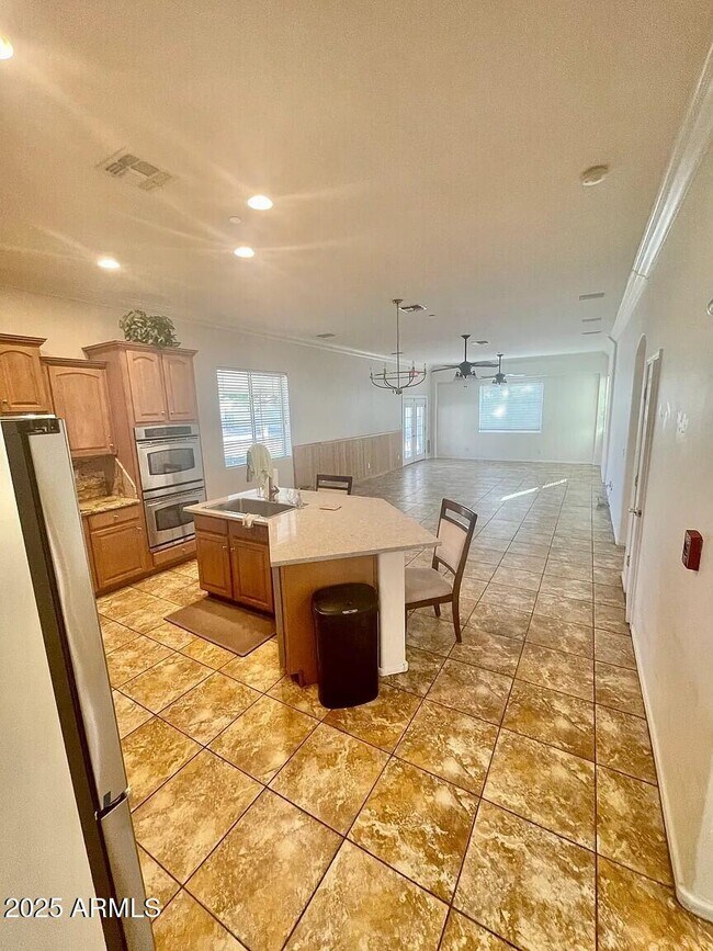 Foto del edificio - 7786 N 88th Ln