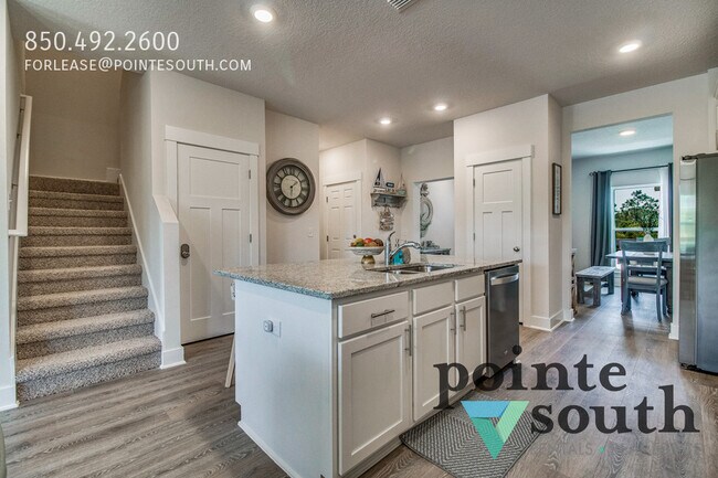 Building Photo - 14358 Gardenglen Dr