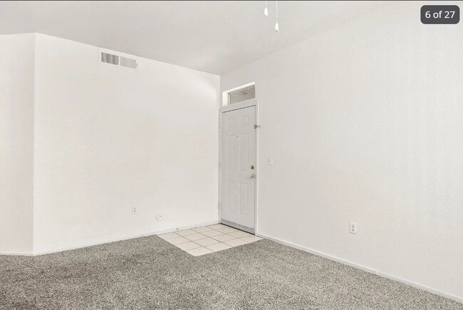 Building Photo - 11375 E Sahuaro Dr