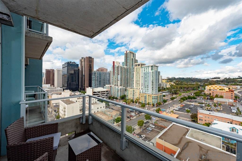 Foto principal - 1080 Park Blvd