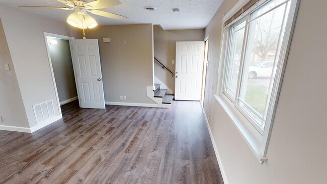 Building Photo - 2708 Bridalwood Dr