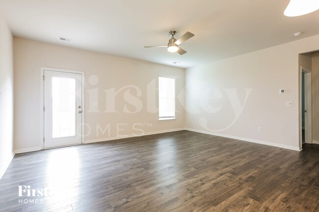 Foto del edificio - 427 Stonefence Dr