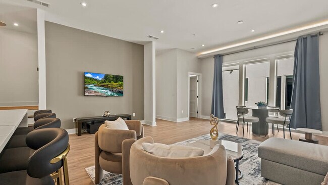 Foto del edificio - 1733 N Fitzhugh Ave