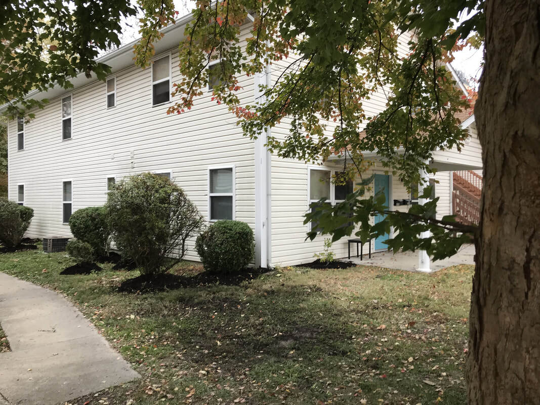 Primary Photo - 904 W Mill St