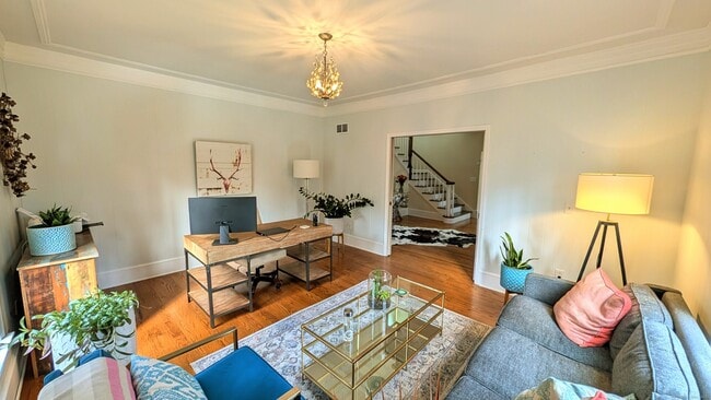 Building Photo - 40 Hull Pl