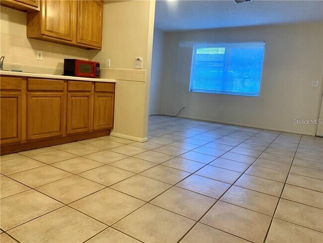 Foto del edificio - 15701 Waverly St