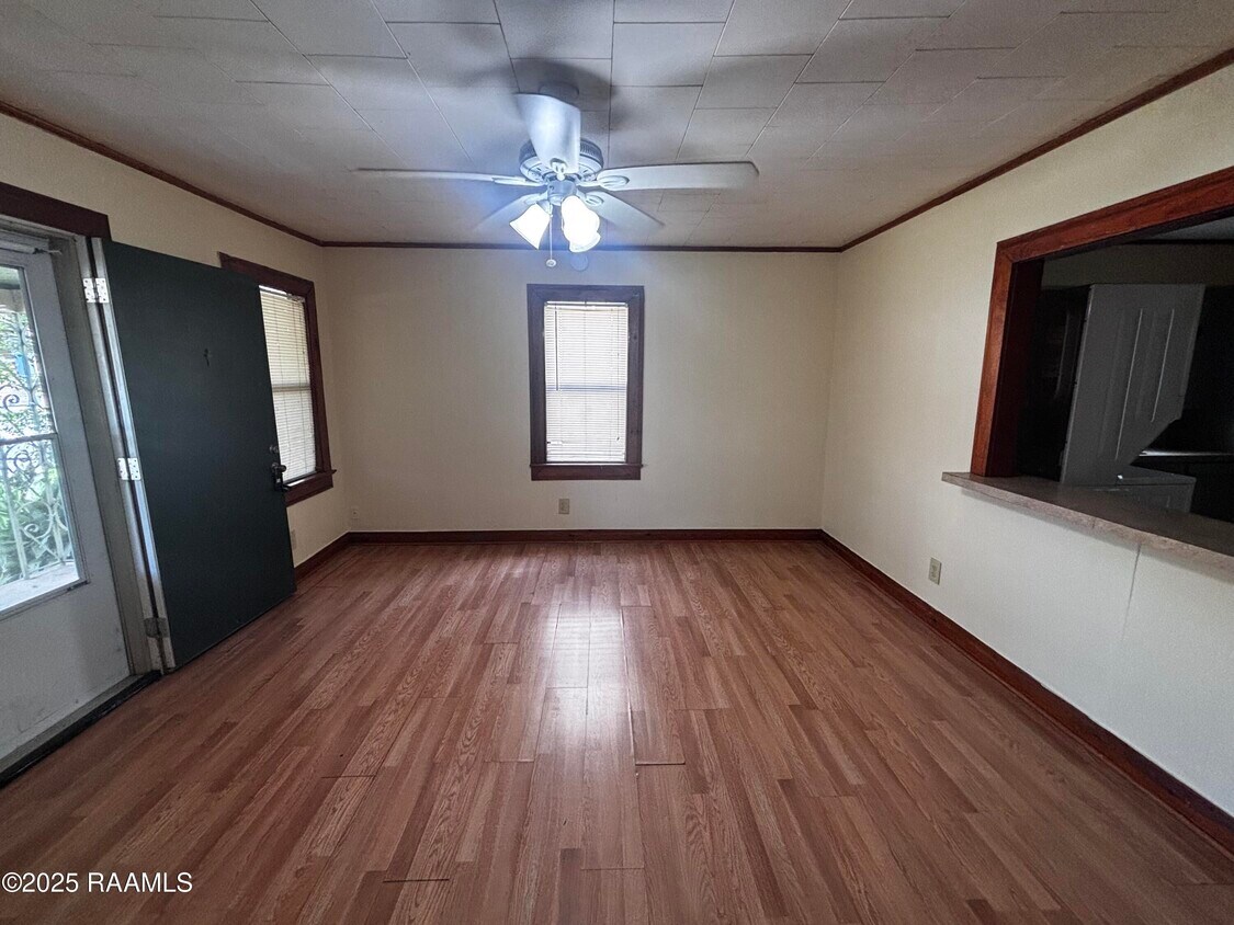 Building Photo - 136 Tissington St