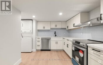 Building Photo - 124 Colborne St