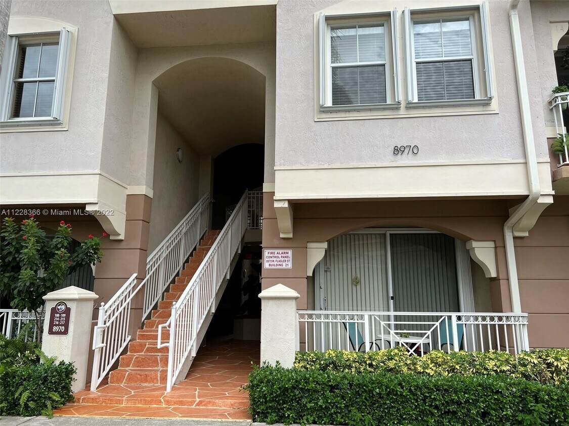 Primary Photo - 8970 W Flagler St