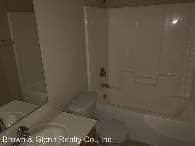 Foto del edificio - 3 br, 2 bath House - 4820 Water Ct.