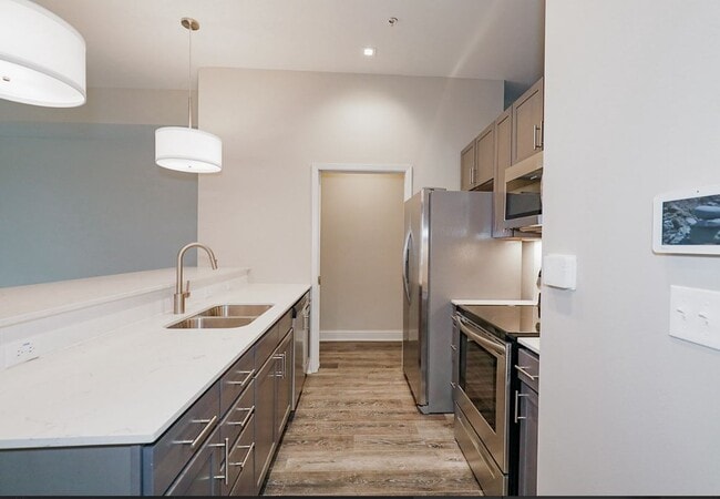 Kitchen - The Flats on Archer - Discounted Rates on ...