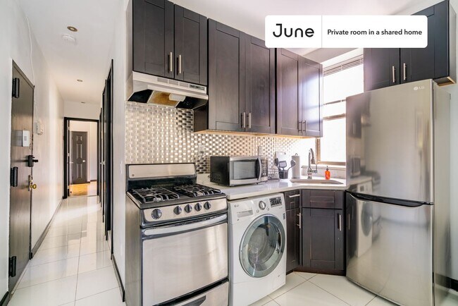 Building Photo - Room in Shared 3 bed/2 bath home in Upper West Side