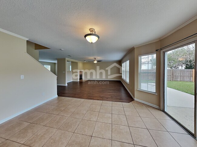 Foto del edificio - 325 Van Gogh Cir