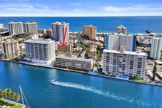 Building Photo - 400 N Riverside Dr