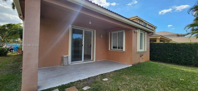 Foto del edificio - 866 Golden Cane Dr