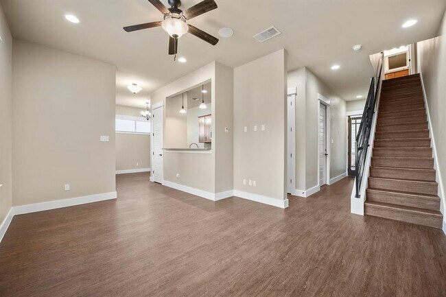 Foto del edificio - 1700 Cedar Bend Dr