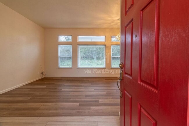 Building Photo - 4142 Pinehurst Cir