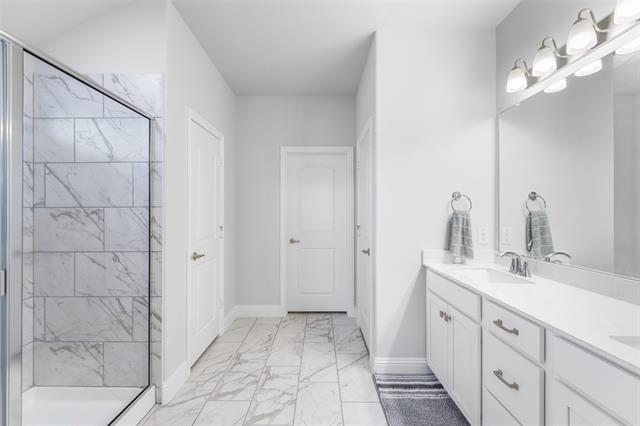 Building Photo - 1404 Kade Ave