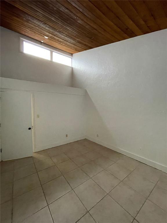 Foto del edificio - 3318 Camelot Dr