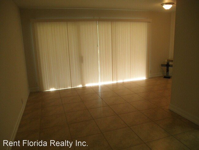 Building Photo - 800 The Pointe Dr