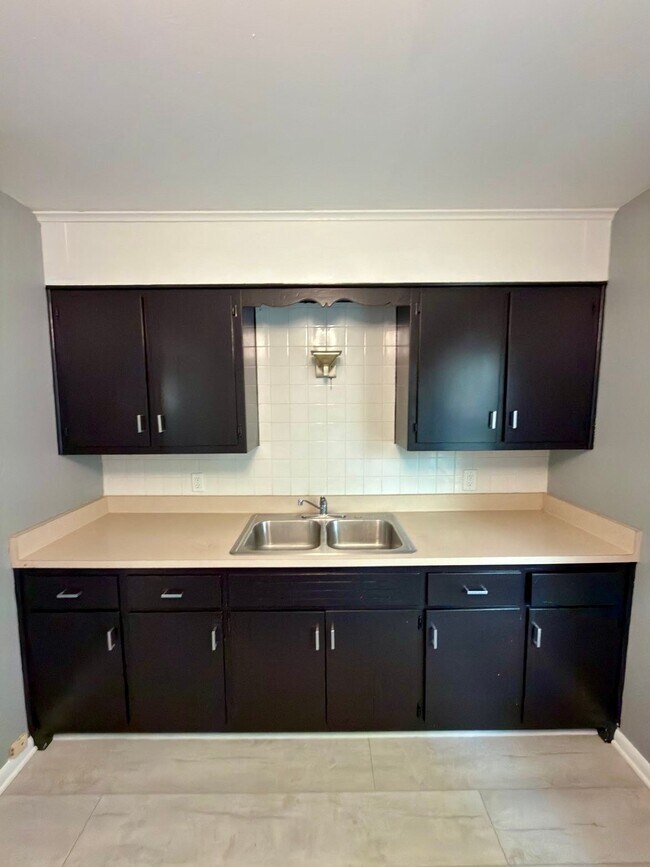 Foto del edificio - 1732 S 71st St